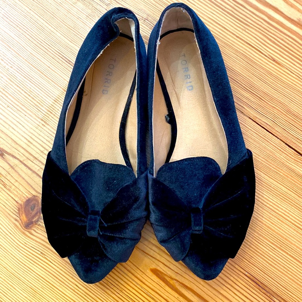 Torrid size 7W velvet shoes